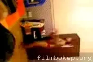 ABG Gang Dolly Dientot di Kamar Sempit Hot Amatir